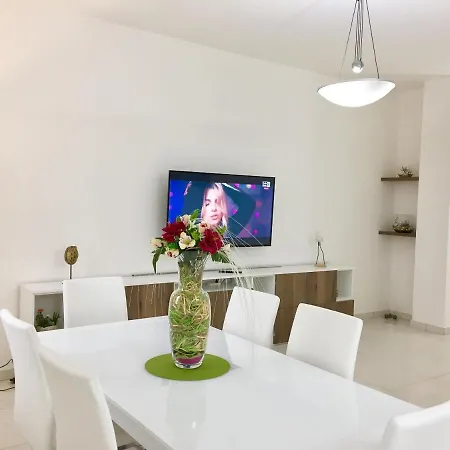 Apartment Elegant In | Sea View | 100 Sqm Gallipoli